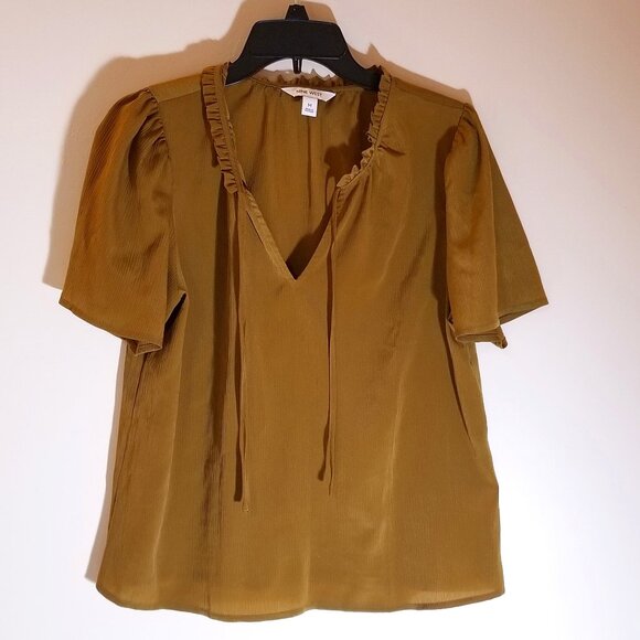 Women's Blouse Short Sleeve V-Neck Popover Top - Nine West - Picture 2 of 5